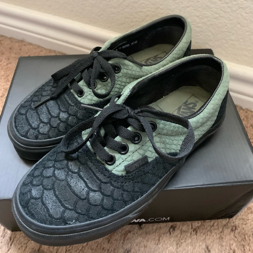 Harry Potter Slytherin Vans Size 5 W
